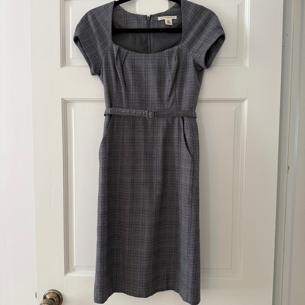 Banana Republic Gray Plaid Belted Sheath Dress